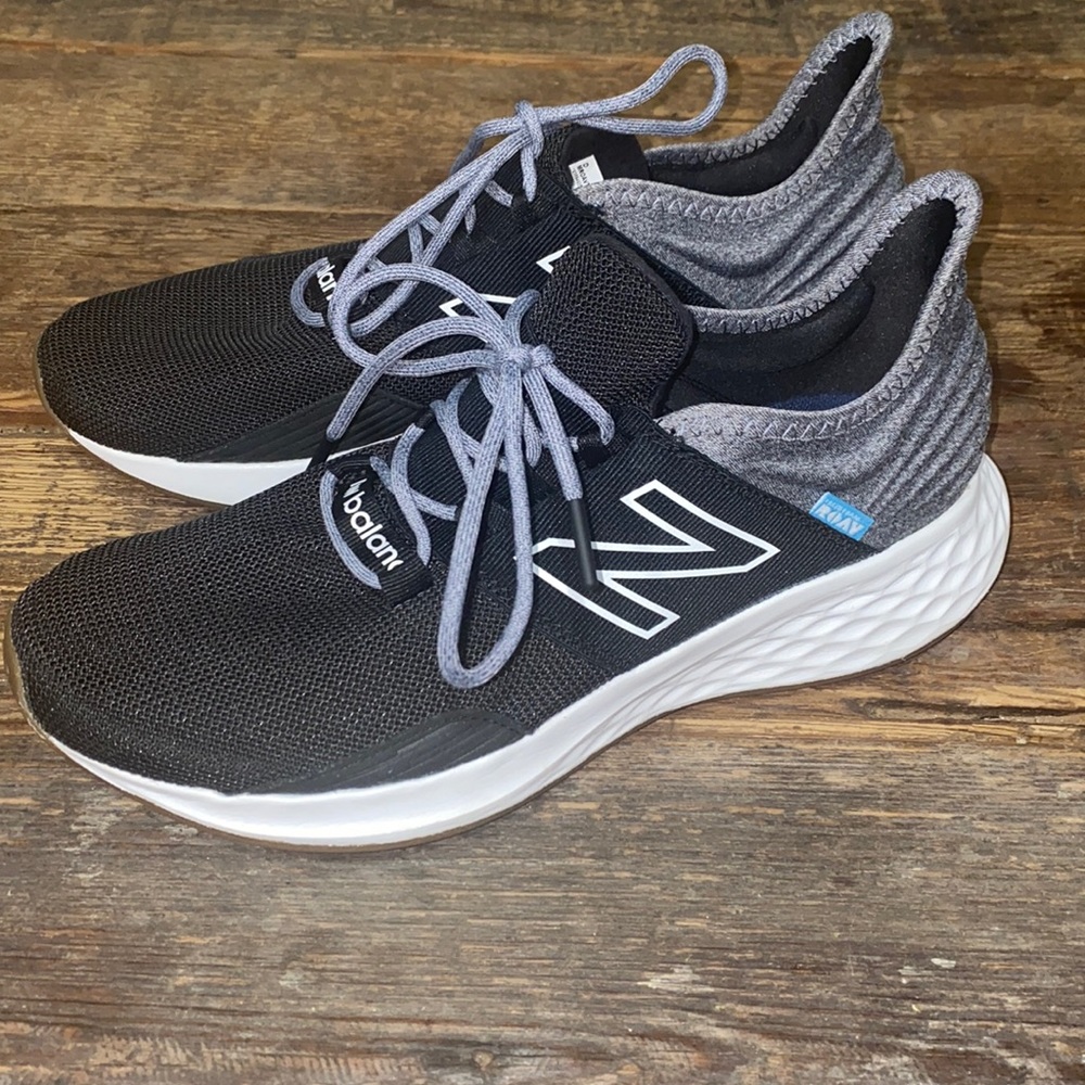 Men’s New Balance Fresh Foam Roav size 9.5. Black with light aluminum.